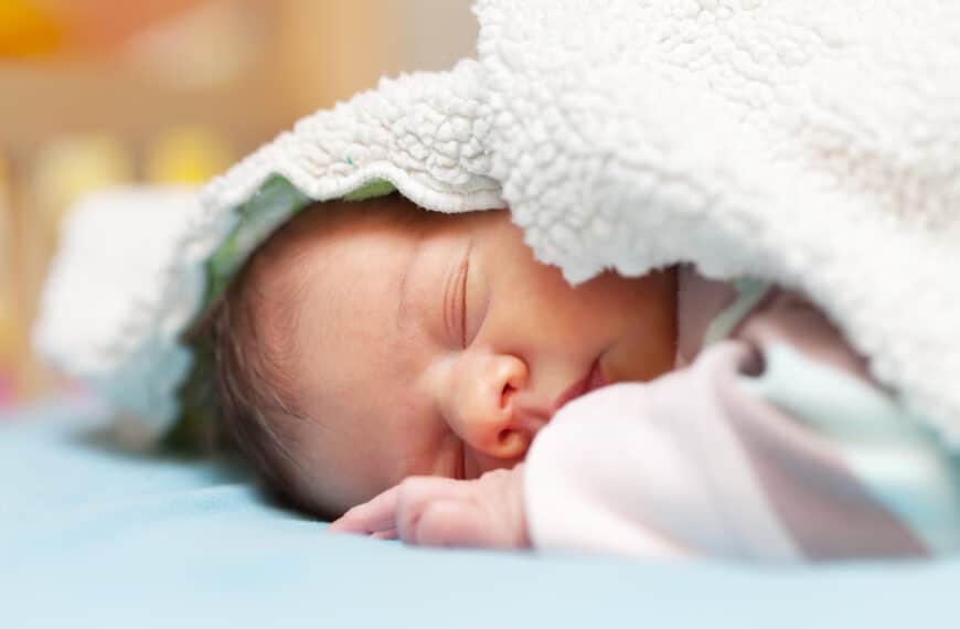 Complete Guide to Caring for a Newborn